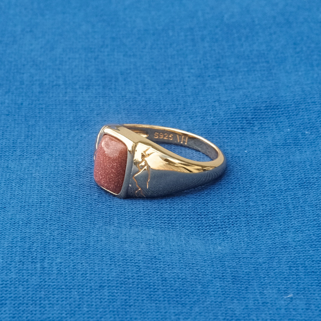 Golden Sandstone Signet